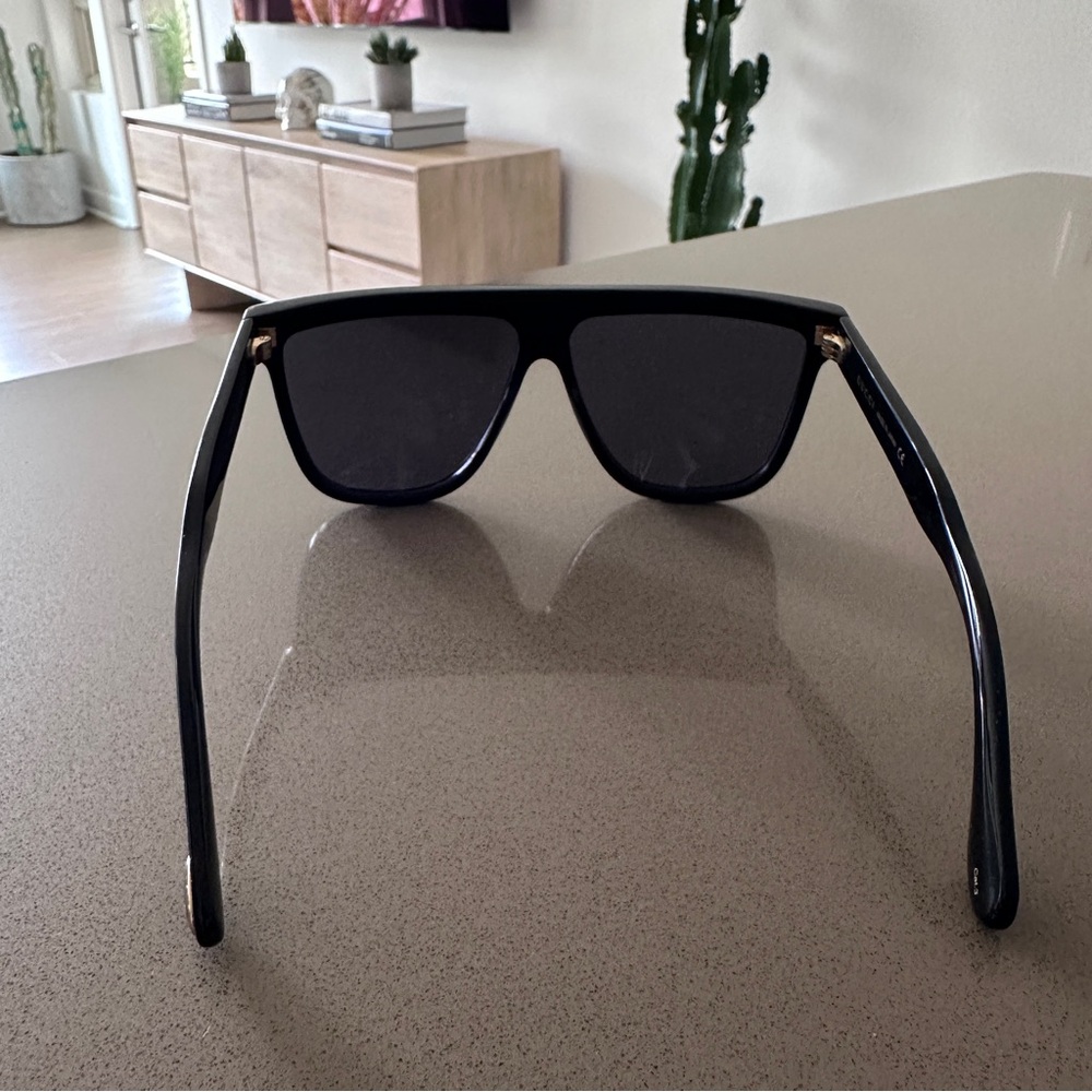 Gucci Flat Top Black Sunglasses with Dark Lenses - Picture 5 of 8
